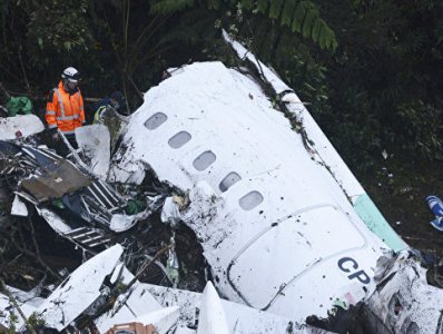 Plane in Colombia crashes because of fuel shortage