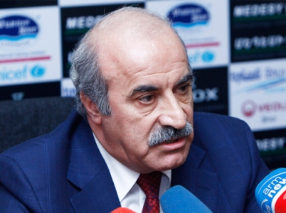 Հիմա մենք ու՞մ ենք խանգարում. Խոսրով Հարությունյան