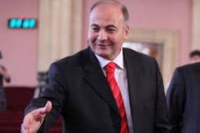 «Ժամանակ». Պլան B. Վիկտոր Դալլաքյանը կարող է միանալ Ծառուկյանի ստեղծելիք դաշինքին