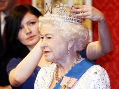 Queen Elizabeth II’s wax figure dressed in Christmas costume