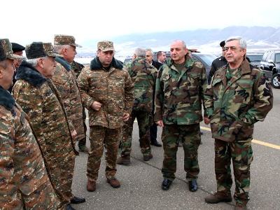 Սերժ Սարգսյանն Արցախում բանակաշինության հարցերն է քննարկել