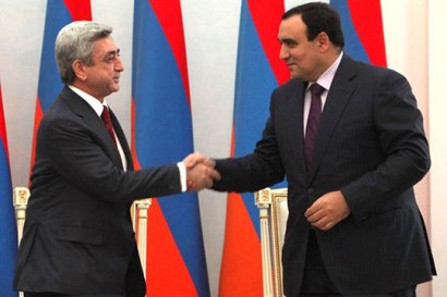 «Ժամանակ». Արթուր Բաղդասարյանն ուզում է կոալիցիա մտնել, Սերժ Սարգսյանը դեմ է. նա այլ պլաններ ունի