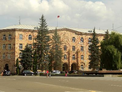 Վանաձորում ավագանու արտահերթ նիստ է հրավիրվել. քննարկվելու է հրդեհից տուժածների օգնության հարցը