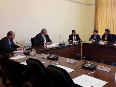 Վանաձորի ավագանու նիստը նորից չկայացավ. «Երեւի ինչ-որ մի հյուրանոցում կլինեն». Մամիկոն Ասլանյան (Ֆոտո)