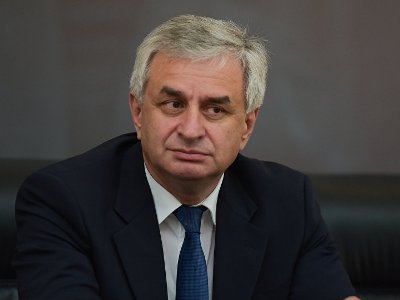 Աբխազիայի նախագահը հայտնել է, որ ընդդիմության հետ բանակցությունները շարունակվում են
