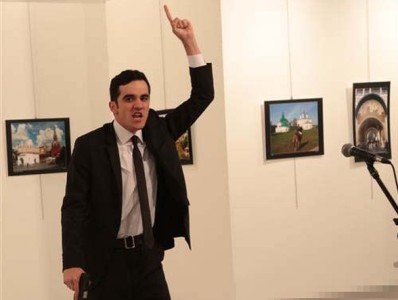 Հայտնի է դարձել ՌԴ դեսպանի վրա կրակելուց հետո զինված անձի խոսքը