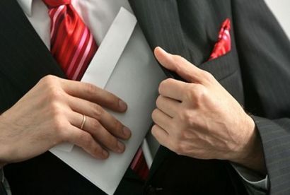 «Առավոտ». Կոռուպցիան չի խանգարում «համաժողովրդական հիացմունքին». «գողանում է, բայց ժողովրդի մասին է մտածում»