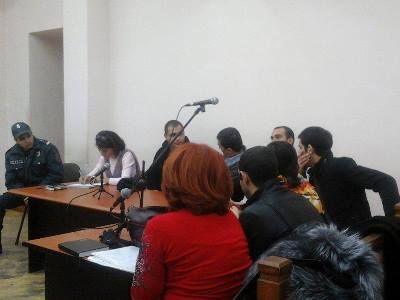 Ոստիկաններին հարվածելու մեջ մեղադրվողներից 2-ն ազատ արձակվեցին, 2-ը կմնան անազատության մեջ