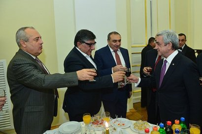 «Ժամանակ». Սերժ Սարգսյանը հայտարարեց՝ փրկվիր ով կարող է