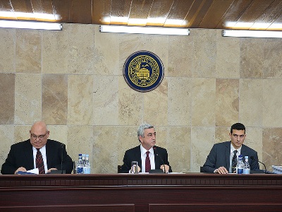 Սերժ Սարգսյանը մասնակցել է ԵՊՀ հոգաբարձուների խորհրդի տարեվերջյան նիստին (ֆոտո)