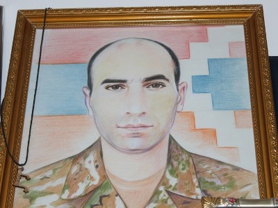 Для семьи погибшего в апрельской войне Масиса Товмасяна время остановилось