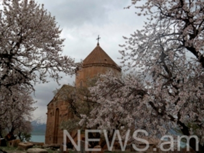 Рядом с Ахтамаром строят новый порт