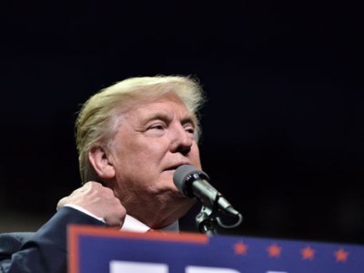 Bloomberg: антироссийские санкции ставят Трампа перед жестким выбором