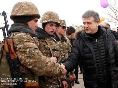 Վարչապետն այցելել է մարտական հենակետ (ֆոտո)