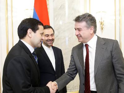 Armenia PM discusses collaboration with Iran, Turkmenistan
