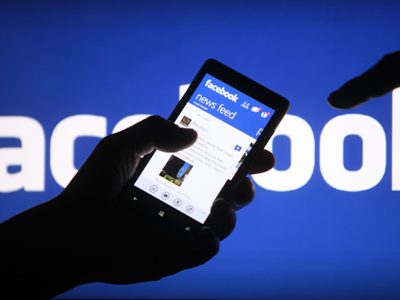 Facebook-ը տեսանյութերի կեսից կարող է գովազդ միացնել