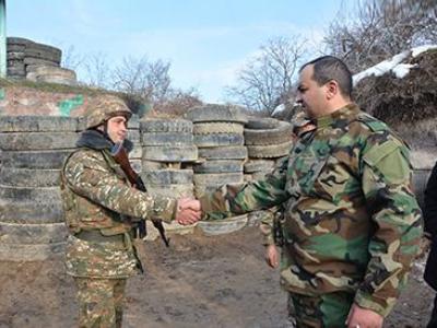 Գլխավոր դատախազն այցելել է մարտական դիրքեր (Ֆոտո)