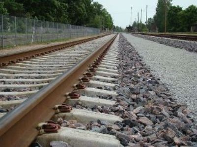 В Ереване пьяная женщина улеглась на железнодорожные рельсы