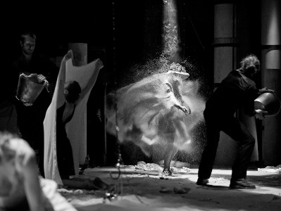 Performance ''Armine, Sister'' staged in Poland's ZAR theatre for 4th year