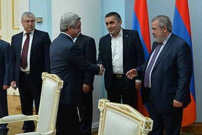 «Ժամանակ». Առուծախ. ՀՅԴ վերնախավը խնդրանքով դիմել է Սերժ Սարգսյանին