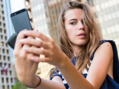 Психологи: Любители селфи делятся на три категории