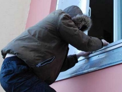 В Азербайджане ограбили школу