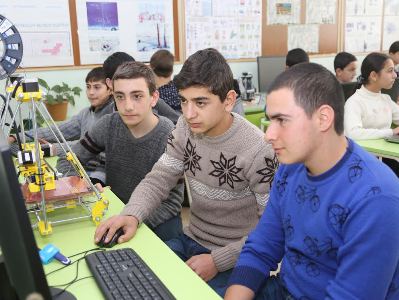 «Արմաթ»-ի սաները հմտացել են «Աղվես» եւ «Կրիա» ծրագրերով խաղեր ու մուլտֆիլմեր ստեղծելու գործում. Ucom-ի տնօրեն (ֆոտո)