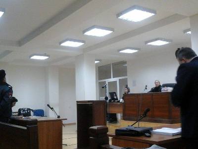 Երեւանում անչափահասի սպանության մեջ մեղադրվողների տեսակցությունների արգելանքը վերացվեց. մեկնարկեց դատաքննությունը