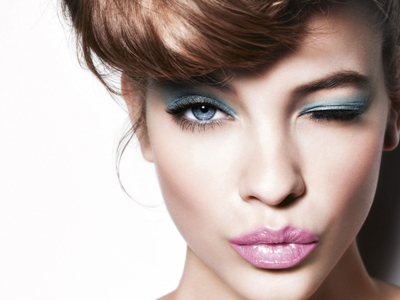 Շպարը կանանց օգնում է կարիերայում աճ գրանցել