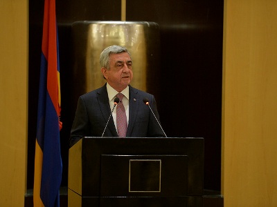 Sargsyan to Qatar Armenians: We will never be afraid to turn into single fist (PHOTOS)