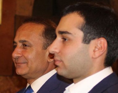 «Հրապարակ». Արտաշատում իշխանությունն արշավ է սկսել Հովիկ Աբրահամյանի կողմնակիցների դեմ