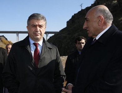 «Ժամանակ». Կառավարությունը օրենքի ուժով փակում է մարդկանց հետդարձի ճանապարհը