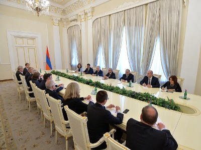 Серж Саргсян принял делегатов комисии по внешним отношениям Европарламента