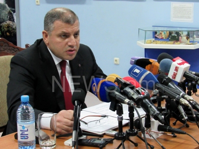 «ՉԻ». «Մառոզը ես եմ, դուք եք ուզո՞ւմ մառոզ անել». Արարատի մարզպետը «գրական» ժարգոնով «մրսացնում է»