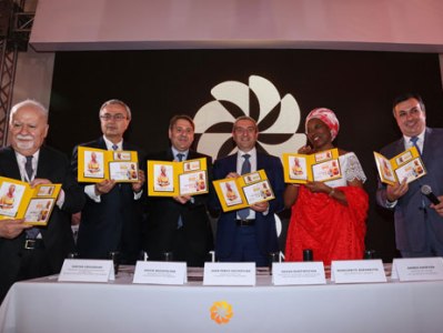 Postal stamp, dedicated to Aurora Prize inaugural laureate, is put into circulation in Yerevan