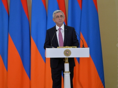 Հայաստանը թեւակոխել է լրջագույն փոփոխությունների փուլ. Սերժ Սարգսյանը պարգեւներ է շնորհել (ֆոտո)