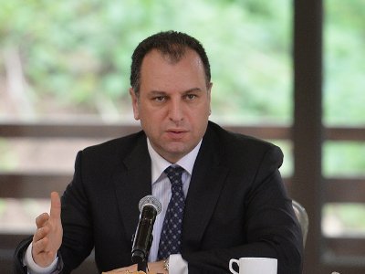 Armenia defense minister heads for Cyprus