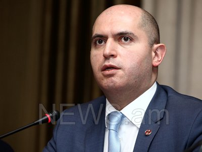 Աշոտյանն ընդդիմությանը «հաճելի ձայնով աղջիկ» չխոստացավ