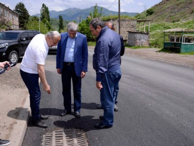 Հաղարծինով անցնող միջպետական ճանապարհի ասֆալտբետոնե խառնուրդով շերտը փռված է. հաջորդ փուլը  ասֆալտապատումն է