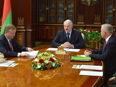 Лукашенко предложил показать на параде «не зря съеденный военный хлеб»