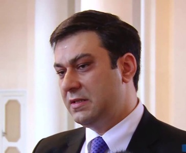 «Հրապարակ». Ինչո՞ւ ազատվեց Արթուր Առաքելյանը. տեղ են բացում Մարտուն Գրիգորյանի համար