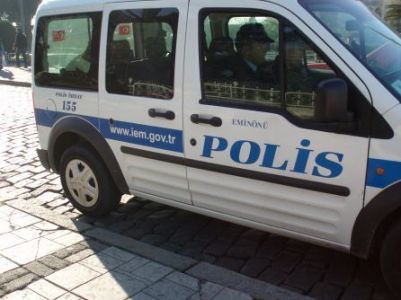 В Турции молодой мужчина убил жену и дочь