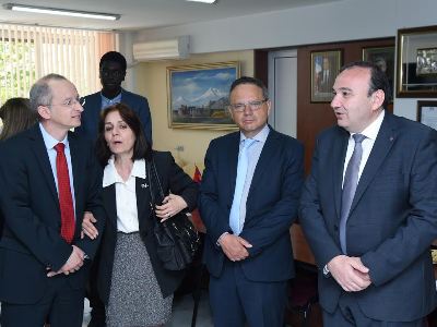 И.о. министра образования и науки Армении: Нам дорога французская цивилизация