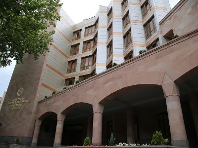 Նախկին աներոջը դանակահարելու մեջ կասկածվողը 34 տարեկան է, նա դեռ չի հայտնաբերվել