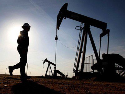 Мировые цены на нефть не определились с динамикой