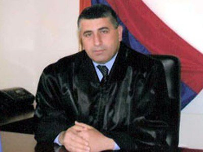 Դատավորի կողմից կաշառք վերցնելու գործն ուղարկվեց դատարան. հայտնի է մեղադրական եզրակացությունը