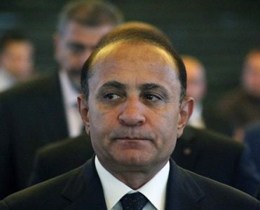 «Հրապարակ». Հովիկ Աբրահամյանի բարեկամ-հարազատները հերթով հեռանում են երկրից. ընտանիքով հեռացել է նաեւ եղբայրը