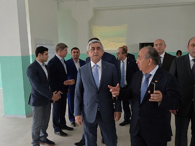 Սերժ Սարգսյանը Բերդում այցելել է տեղի ձեռնարկություններ (ֆոտո)