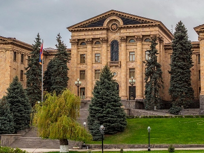 Armenian parliament discusses privatization of "everything that remains"