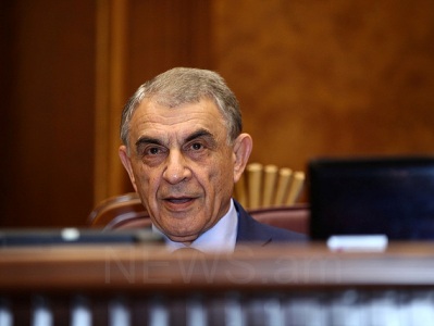 Արա Բաբլոյանը պատգամավորներին խորհուրդ տվեց չշտապել ամառային արձակուրդի հարցում